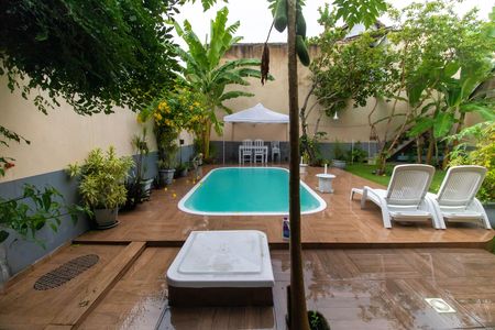 Casa à venda com 327m², 4 quartos e 4 vagasÁrea externa