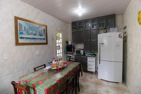 Casa à venda com 327m², 4 quartos e 4 vagasCozinha