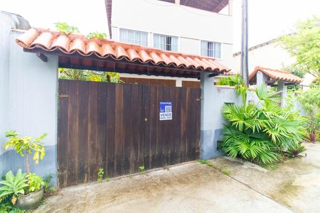 Casa à venda com 327m², 4 quartos e 4 vagasPlaquinha 