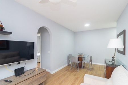 Sala  de apartamento para alugar com 2 quartos, 70m² em Tristeza, Porto Alegre