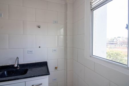 Apartamento para alugar com 40m², 2 quartos e sem vaga Apartamento para alugar com 40m², 2 quartos e sem vagaLavanderia vista para a cozinha
