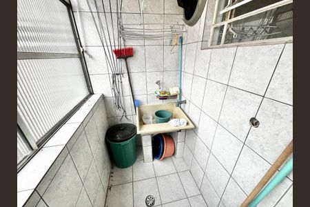 Apartamento à venda com 81m², 3 quartos e 1 vagaÁrea de Serviço