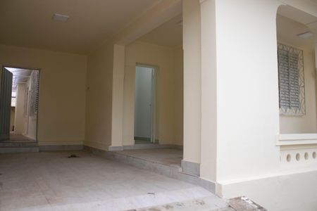 Casa para alugar com 238m², 3 quartos e 1 vaga Casa para alugar com 238m², 3 quartos e 1 vagaGaragem