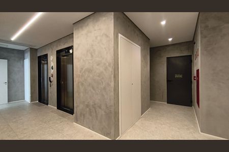 Studio para alugar com 24m², 1 quarto e sem vaga Studio para alugar com 24m², 1 quarto e sem vagaElevadores