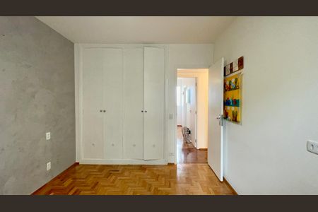Apartamento à venda com 129m², 3 quartos e 2 vagasQuarto 2