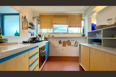 Apartamento à venda com 129m², 3 quartos e 2 vagasCozinha