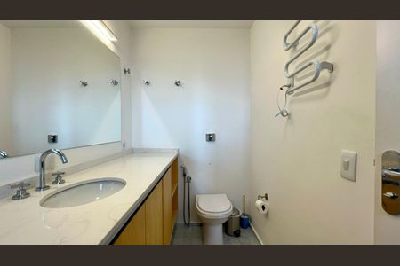 Apartamento à venda com 129m², 3 quartos e 2 vagasBanheiro da Suíte