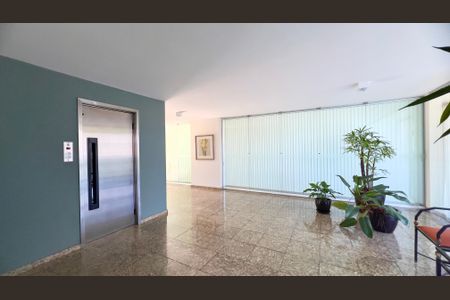 Apartamento à venda com 129m², 3 quartos e 2 vagasHall de entrada
