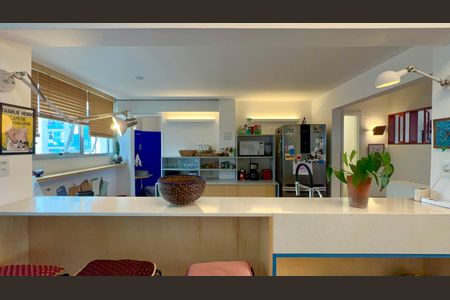 Apartamento à venda com 129m², 3 quartos e 2 vagasCozinha