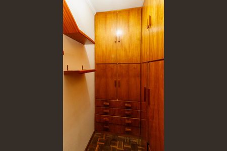 Apartamento à venda com 60m², 2 quartos e 1 vaga Apartamento à venda com 60m², 2 quartos e 1 vagaCloset