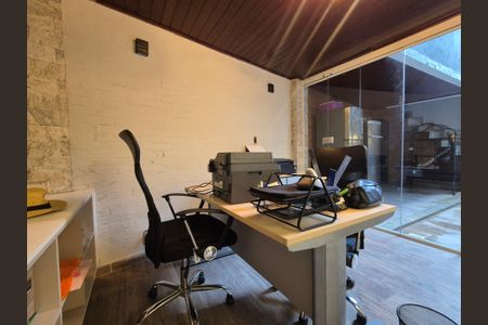 Casa de condomínio para alugar com 400m², 5 quartos e 3 vagasEscritório 