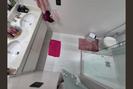 Casa de condomínio para alugar com 400m², 5 quartos e 3 vagasBanheiro 