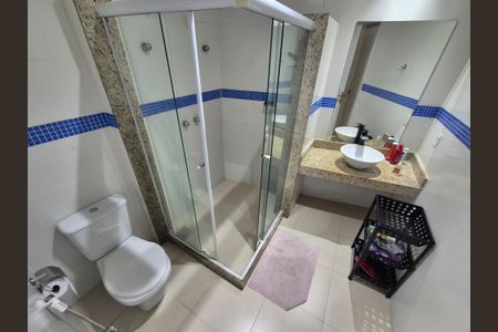 Casa de condomínio para alugar com 400m², 5 quartos e 3 vagasEdiícula banheiro 