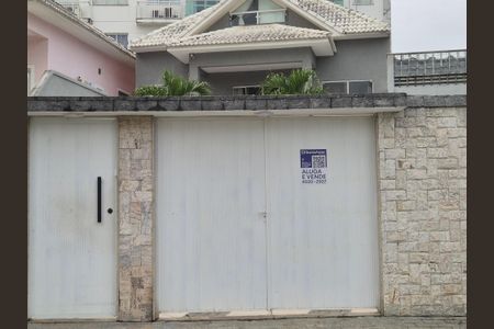 Casa de condomínio para alugar com 400m², 5 quartos e 3 vagasPlaca 