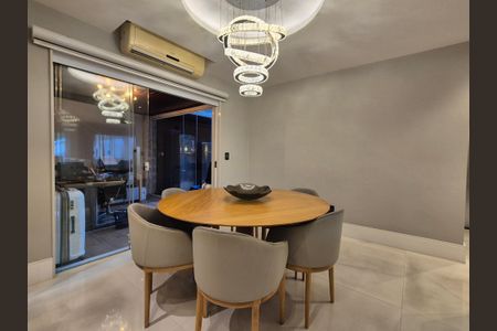 Casa de condomínio para alugar com 400m², 5 quartos e 3 vagasSala de jantar 