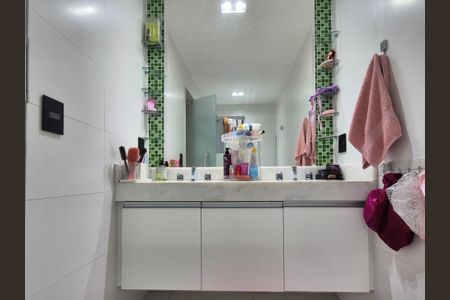 Casa de condomínio para alugar com 400m², 5 quartos e 3 vagasBanheiro 