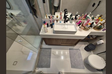 Casa de condomínio para alugar com 400m², 5 quartos e 3 vagasBanheiro 