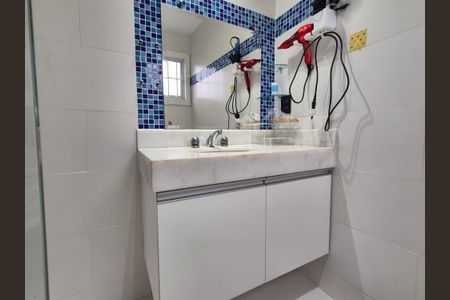 Casa de condomínio para alugar com 400m², 5 quartos e 3 vagasBanheiro 