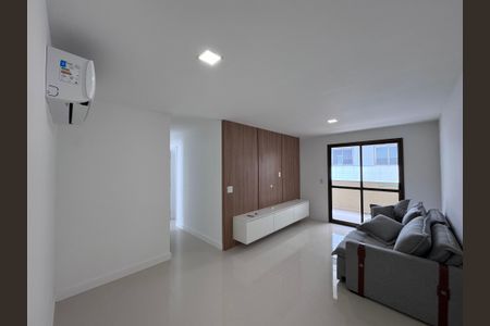 Sala de apartamento para alugar com 3 quartos, 88m² em Recreio dos Bandeirantes, Rio de Janeiro