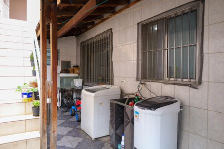 Casa para alugar com 60m², 2 quartos e 1 vagaÁrea de Serviço