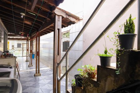 Casa para alugar com 60m², 2 quartos e 1 vagaÁrea de Serviço