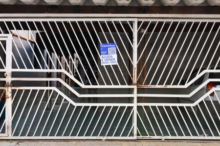 Casa para alugar com 60m², 2 quartos e 1 vagaPlaca instalada no portão - Código da placa: PFWM-406