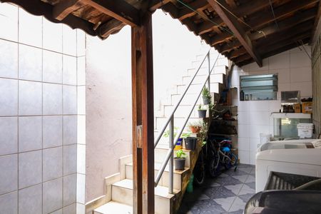 Casa para alugar com 60m², 2 quartos e 1 vagaÁrea de Serviço