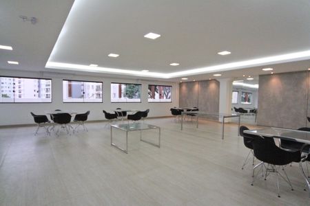 Apartamento para alugar com 45m², 2 quartos e 1 vaga Apartamento para alugar com 45m², 2 quartos e 1 vagaÁrea comum - Salão de festas