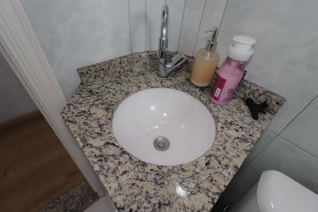 Apartamento à venda com 138m², 2 quartos e 2 vagasBanheiro Social - Pia