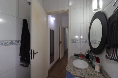 Apartamento à venda com 138m², 2 quartos e 2 vagasBanheiro da Suíte