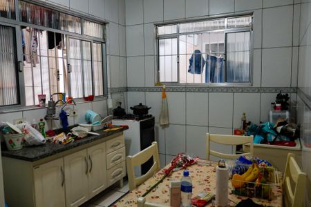 Casa à venda com 306m², 4 quartos e 5 vagasCozinha