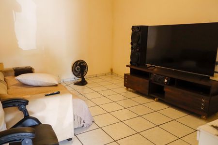 Casa à venda com 306m², 4 quartos e 5 vagasSala 2