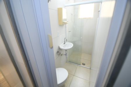 Banheiro de kitnet/studio para alugar com 1 quarto, 23m² em Cidade Universitária, Campinas