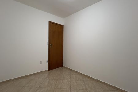 Quarto 2 de apartamento para alugar com 2 quartos, 43m² em Vila Nova Bonsucesso, Guarulhos