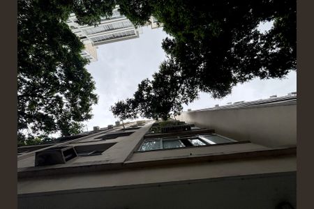 Apartamento à venda com 85m², 2 quartos e 1 vagaFachada