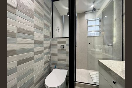 Apartamento à venda com 85m², 2 quartos e 1 vagaSuíte - banheiro