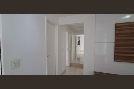 Apartamento à venda com 72m², 2 quartos e 2 vagasCorredor 