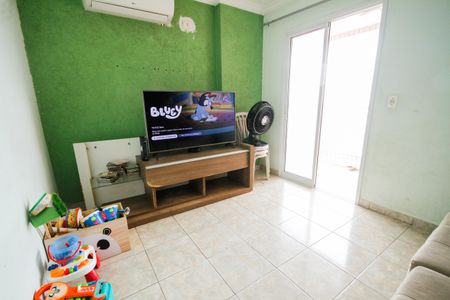Apartamento para alugar com 84m², 2 quartos e 1 vagaSala