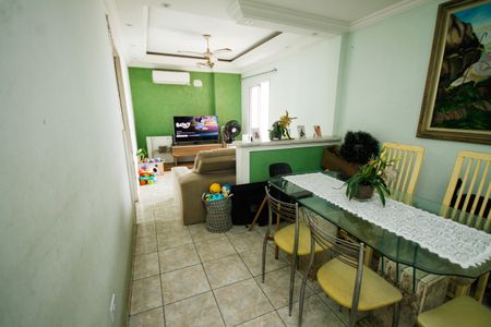 Apartamento para alugar com 84m², 2 quartos e 1 vagaSala