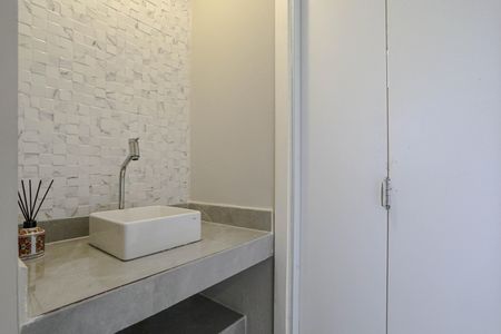 Apartamento para alugar com 47m², 2 quartos e 1 vaga Apartamento para alugar com 47m², 2 quartos e 1 vagaBanheiro