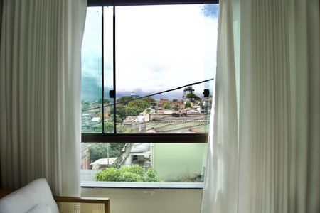 Janela Sala de apartamento à venda com 2 quartos, 91m² em Camargos, Belo Horizonte