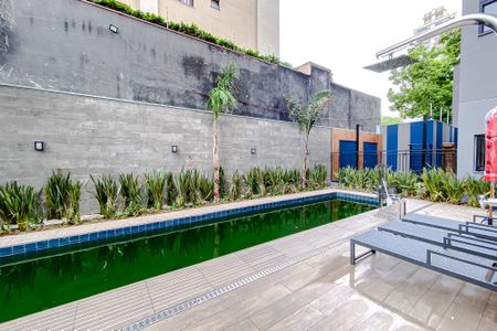 Apartamento para alugar com 38m², 1 quarto e sem vaga Apartamento para alugar com 38m², 1 quarto e sem vagaÁrea comum - Piscina