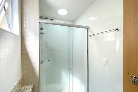Apartamento à venda com 63m², 2 quartos e 2 vagasBanheiro da Suíte