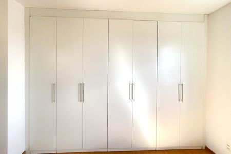 Apartamento à venda com 63m², 2 quartos e 2 vagasArmários da Suite