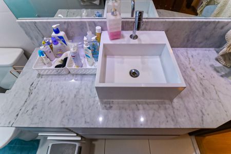 Apartamento à venda com 60m², 2 quartos e 1 vaga Apartamento à venda com 60m², 2 quartos e 1 vagaBanheiro Social