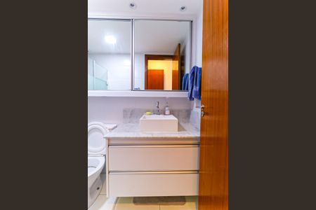 Apartamento à venda com 60m², 2 quartos e 1 vaga Apartamento à venda com 60m², 2 quartos e 1 vagaBanheiro da Suíte