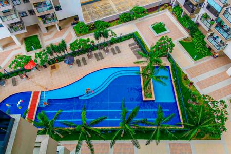 Apartamento à venda com 60m², 2 quartos e 1 vaga Apartamento à venda com 60m², 2 quartos e 1 vagaÁrea comum - Piscina