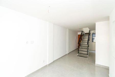 Apartamento à venda com 145m², 2 quartos e 1 vaga Apartamento à venda com 145m², 2 quartos e 1 vagaSala