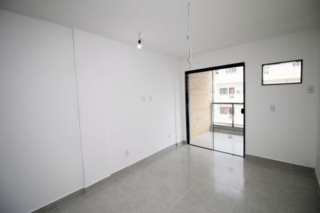 Sala de apartamento à venda com 2 quartos, 145m² em Penha, Rio de Janeiro