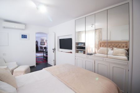 Apartamento à venda com 375m², 3 quartos e 3 vagasSuíte 2 